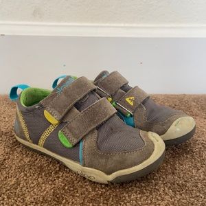Toddler sneakers